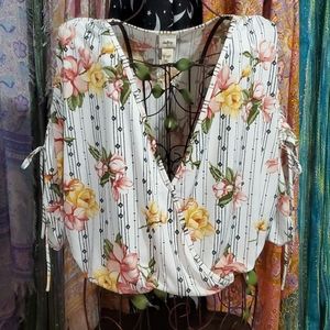 Daytrip floral blouse